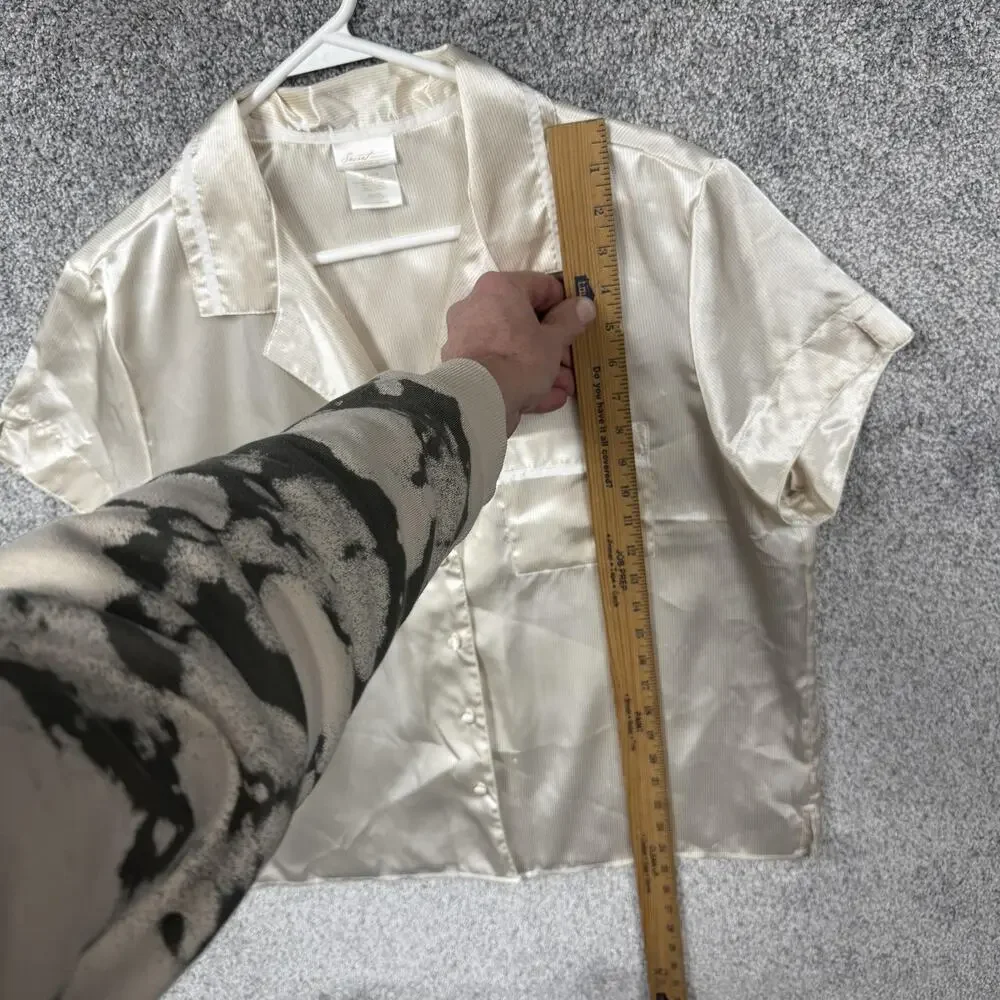 Secret Treasures womens size